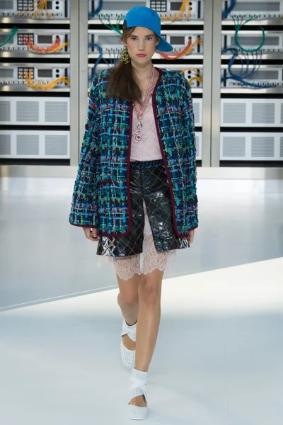 Look 34